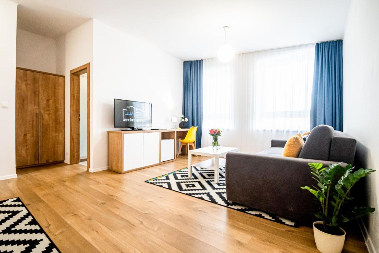 Hotel Squash Centrum Прьевидза Экстерьер фото
