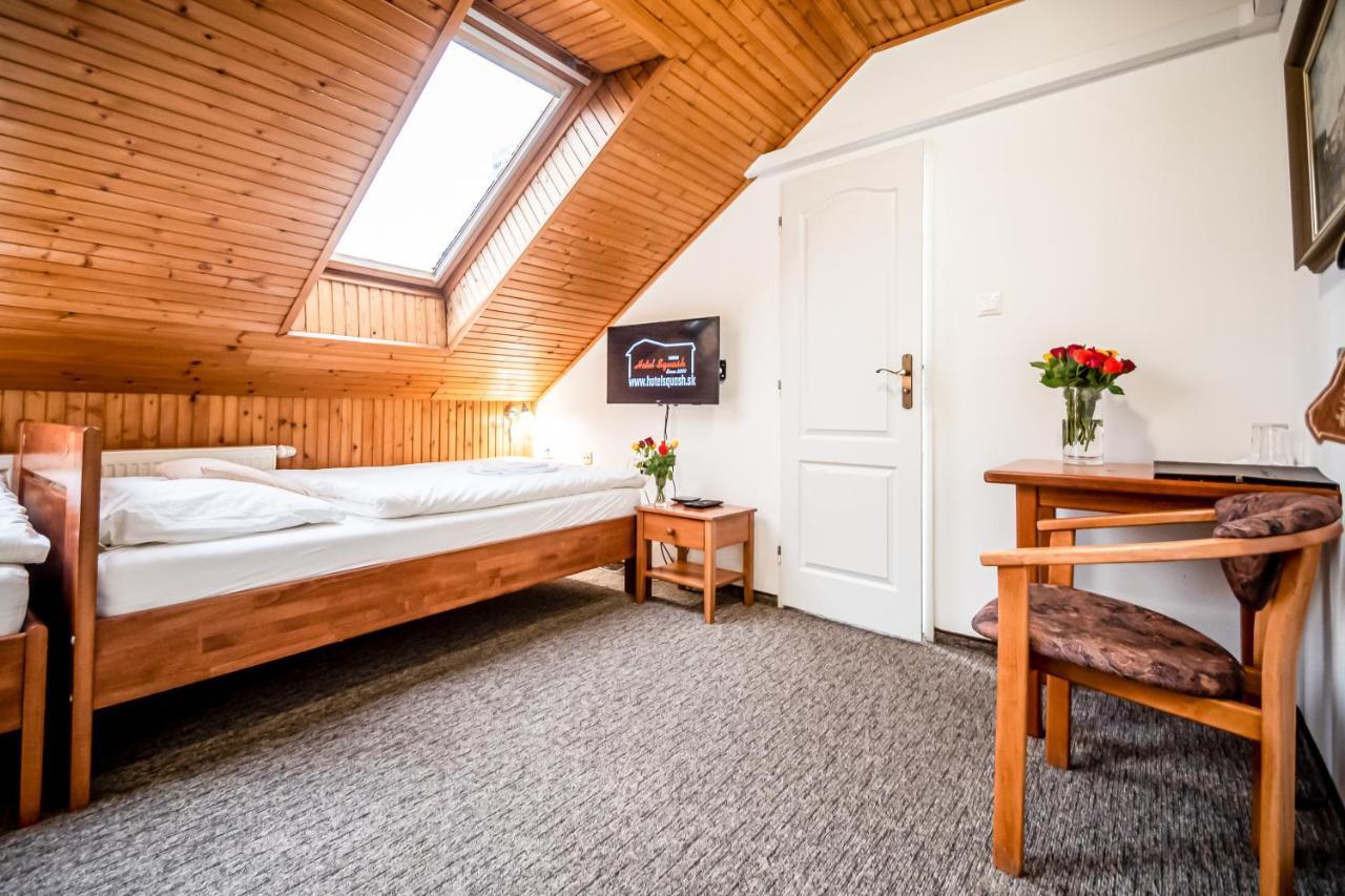 Hotel Squash Centrum Прьевидза Экстерьер фото